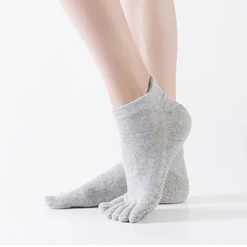 За еднократна употреба Нескользящие Чорапи за йога с пет пръста в Епруветка, Памучни Спортни Чорапи, Танцови аксесоари, Необходими за Фитнес